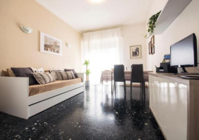 Apt luminoso, spazioso con Aria condiz e bici Viareggio